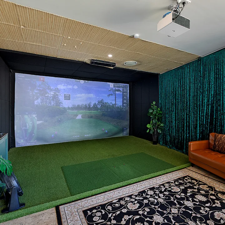 golf-simulator-room-mulligans-airlie-beach Golf Simulator Room Mulligans Airlie Beach